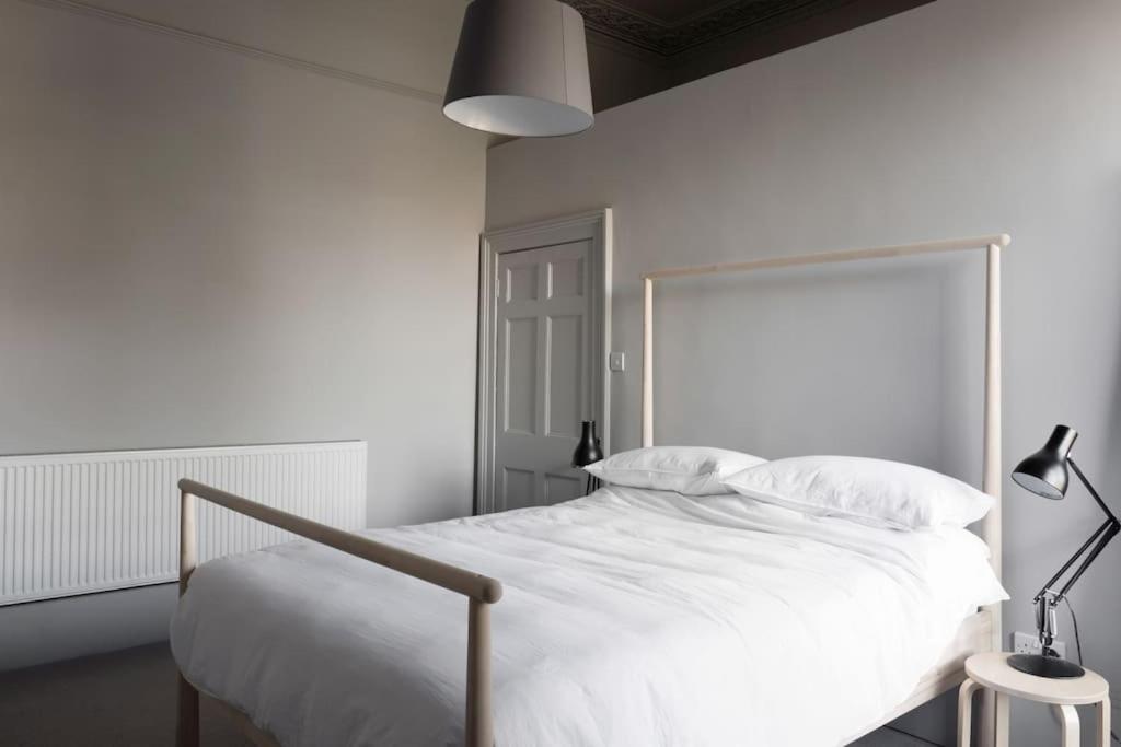 Апартаменты Spacious Georgian Pad - Free Parking - Walk To Бат Экстерьер фото